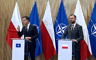 Sekretarz generalny NATO w Bemowie Piskim. Mark Rutte spotkał się z żołnierzami Sekretarz generalny NATO w Bemowie Piskim. Mark Rutte spotkał się z żołnierzami